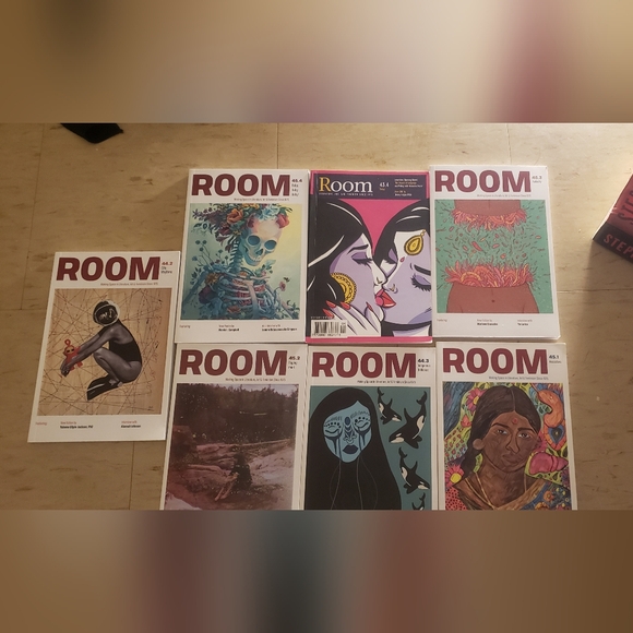 Room Book Collection - Picture 2 of 3